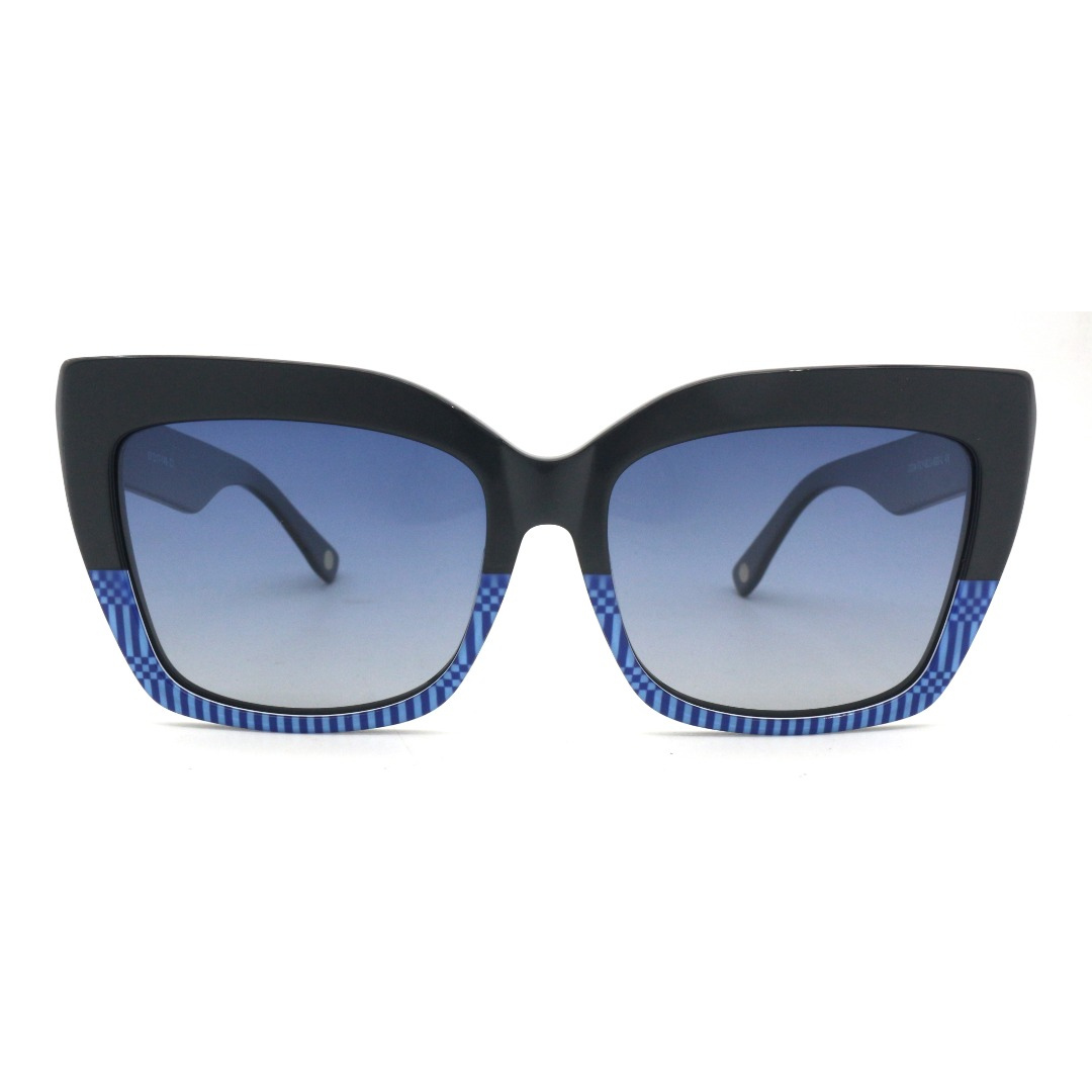 Bold Congo Square optical frames for adults, showcasing a distinctive square shape.